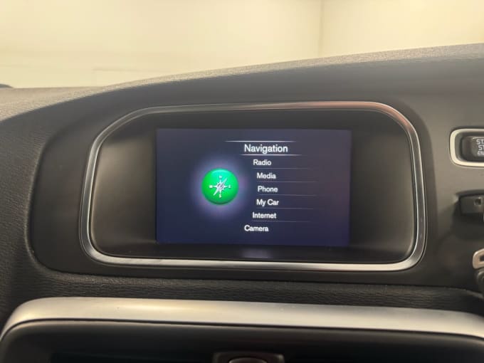2018 Volvo V40