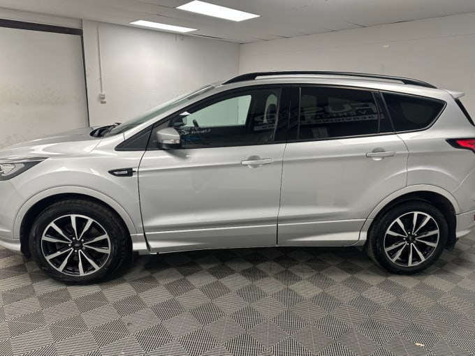 2025 Ford Kuga