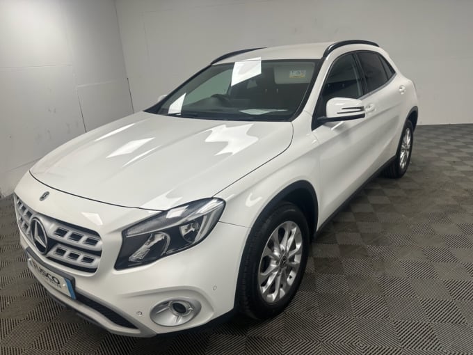 2025 Mercedes-benz 180