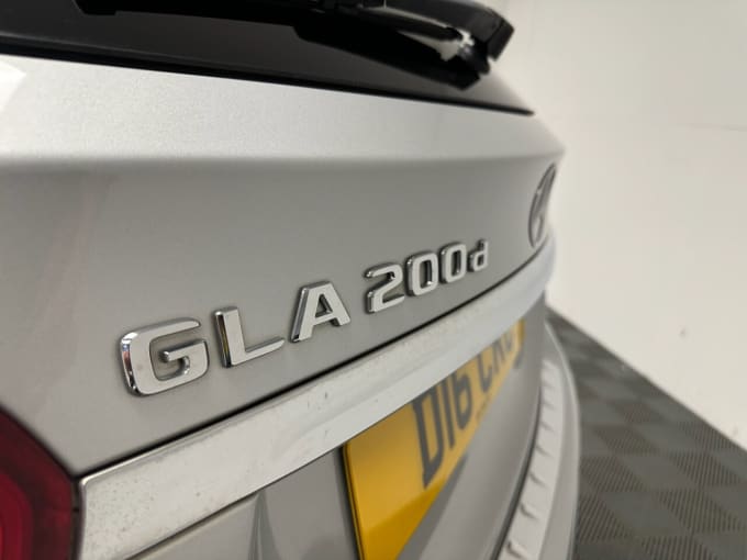 2025 Mercedes-benz 180