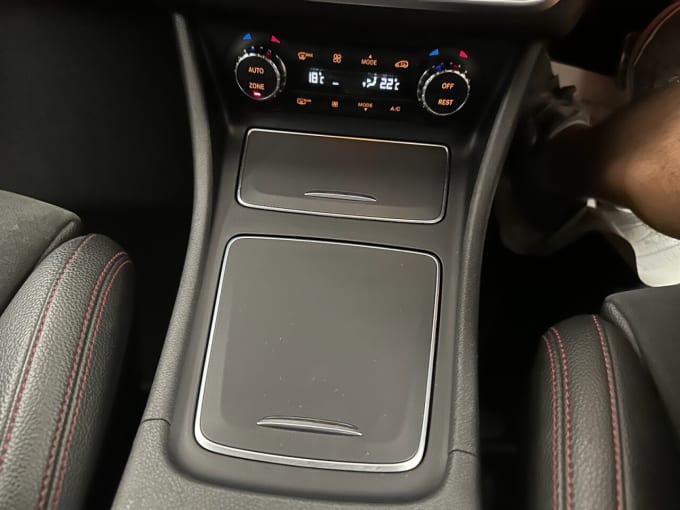 2025 Mercedes-benz 180