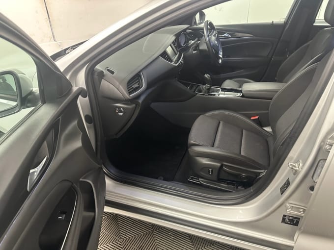 2025 Vauxhall Insignia