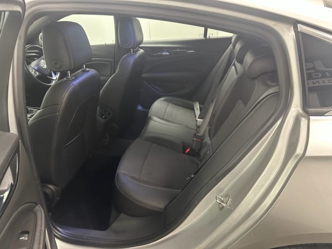 2025 Vauxhall Insignia