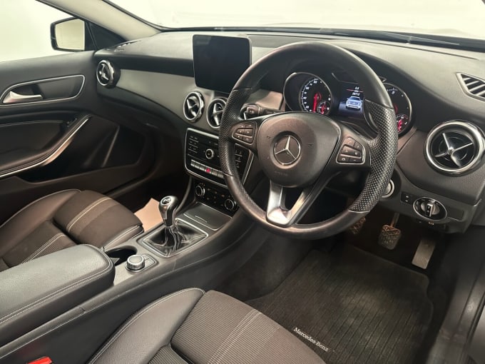 2025 Mercedes-benz 180