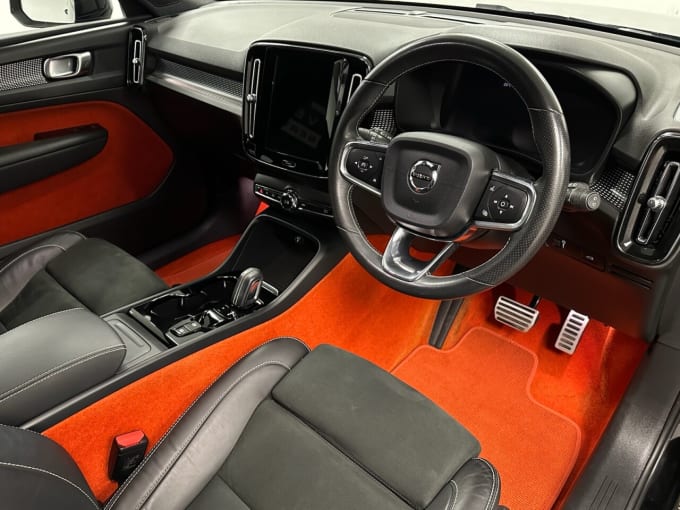 2025 Volvo Xc40