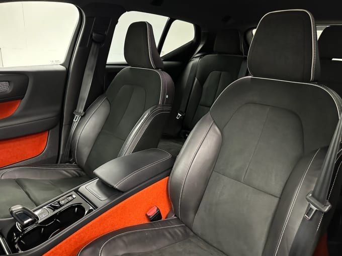 2025 Volvo Xc40