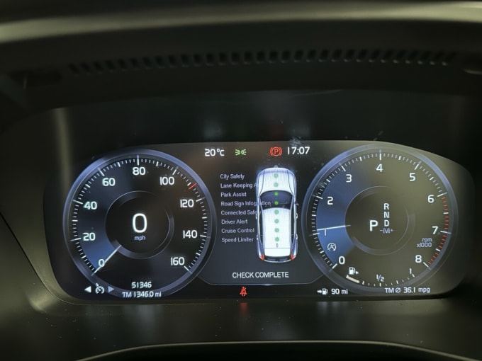 2025 Volvo Xc40