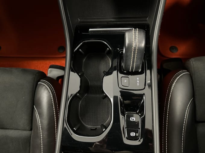 2025 Volvo Xc40