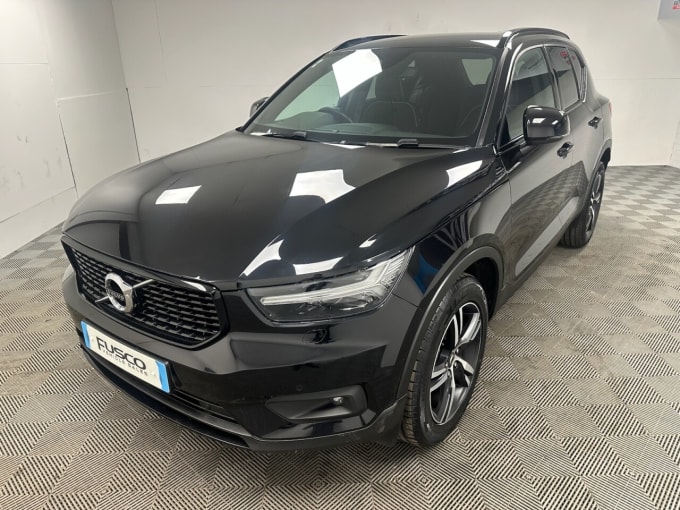 2025 Volvo Xc40
