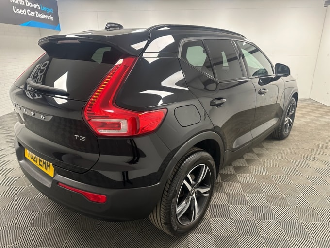 2025 Volvo Xc40