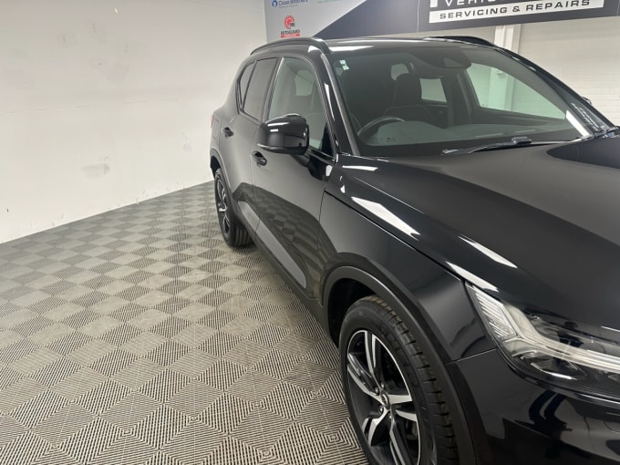 2025 Volvo Xc40