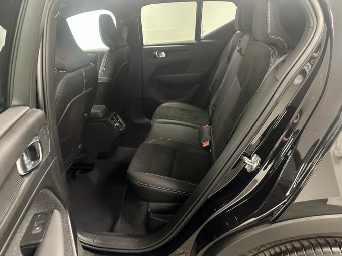 2025 Volvo Xc40