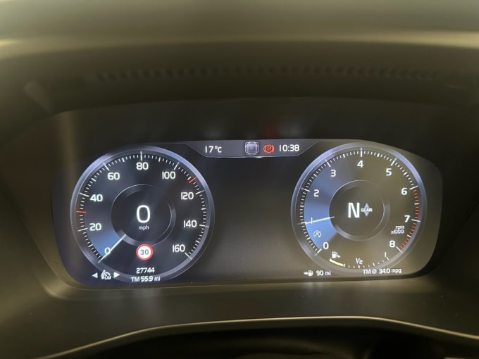 2025 Volvo Xc40