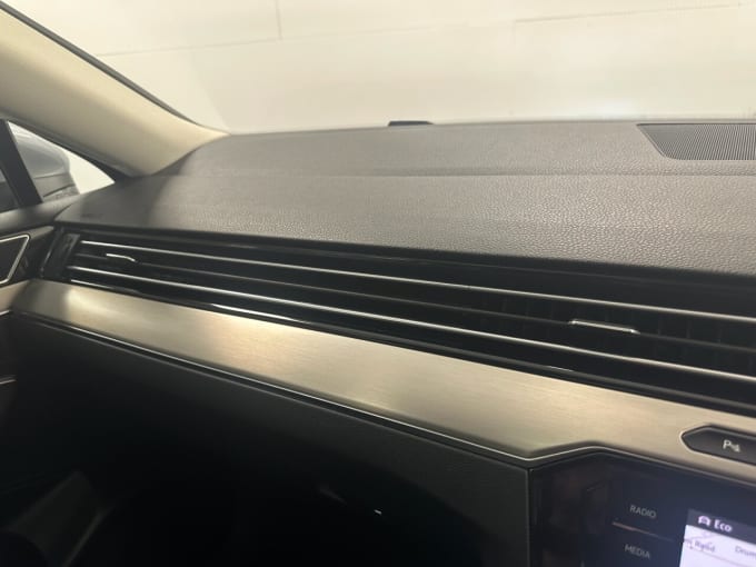 2025 Volkswagen Passat