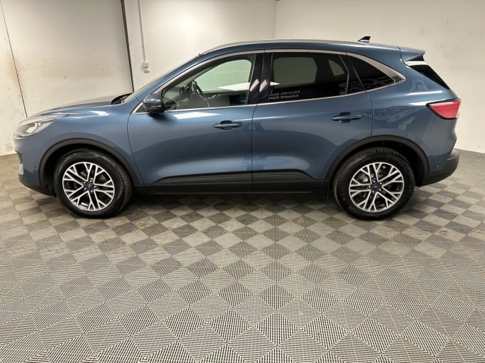 2025 Ford Kuga