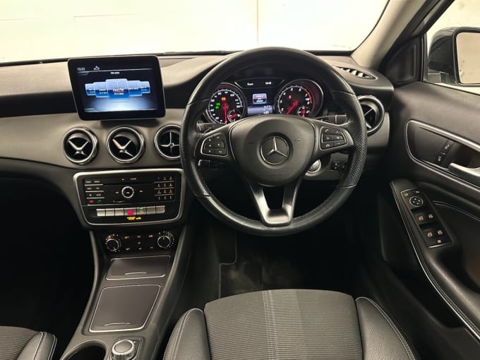 2025 Mercedes-benz 180