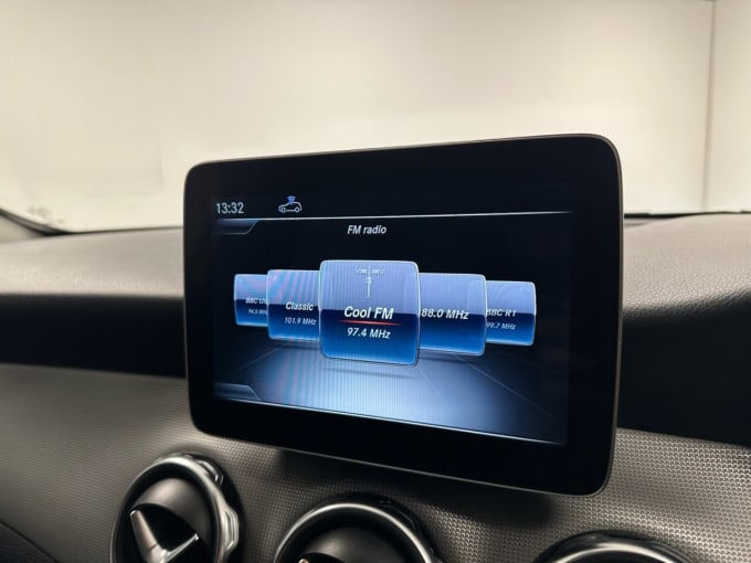 2025 Mercedes-benz 180