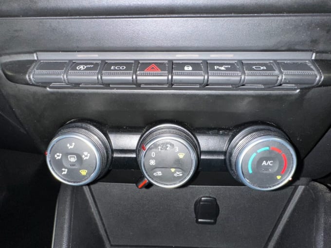 2025 Dacia Duster