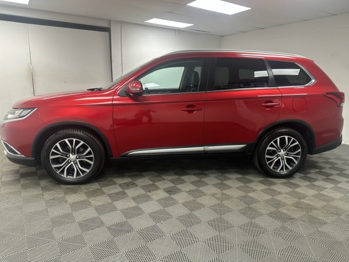 2025 Mitsubishi Outlander