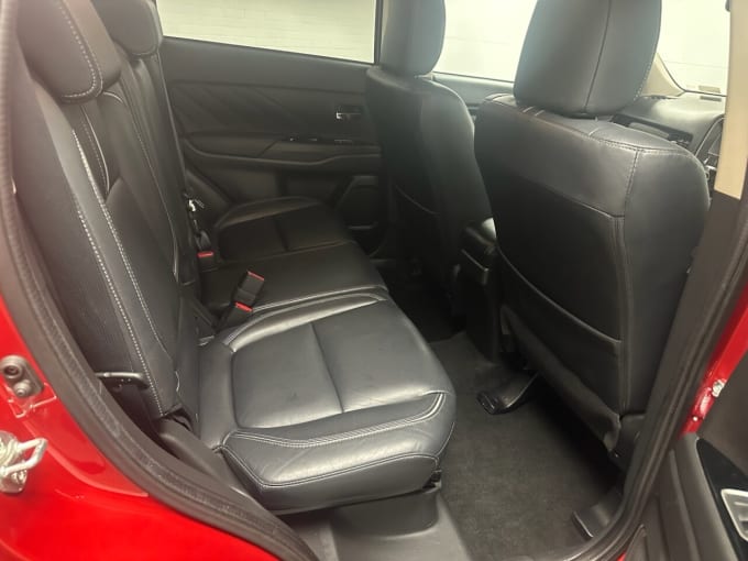 2025 Mitsubishi Outlander