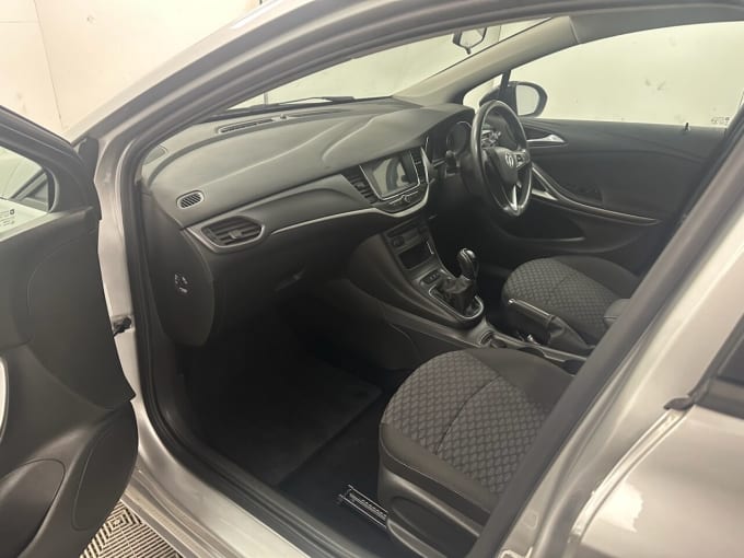 2025 Vauxhall Astra