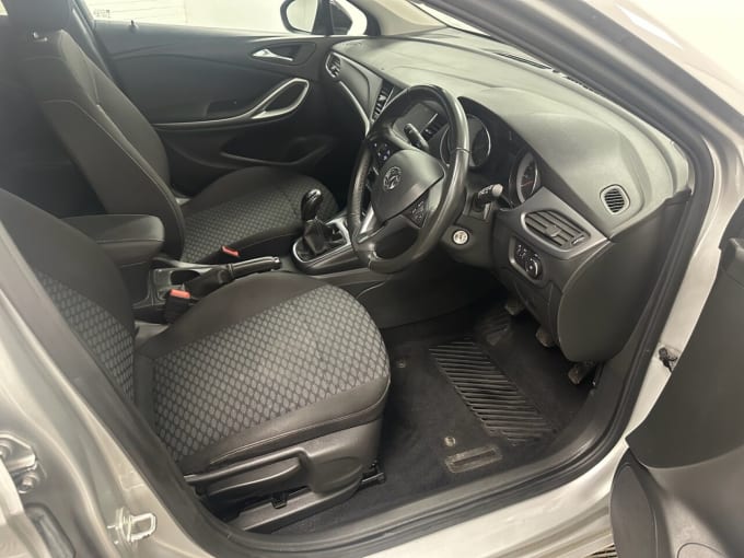 2025 Vauxhall Astra