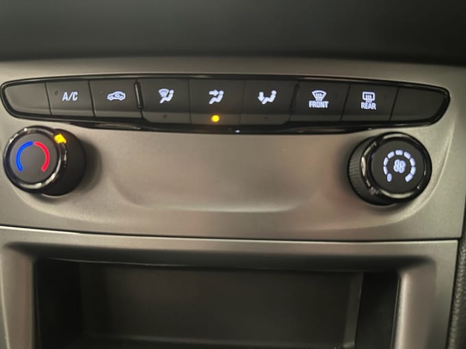 2025 Vauxhall Astra