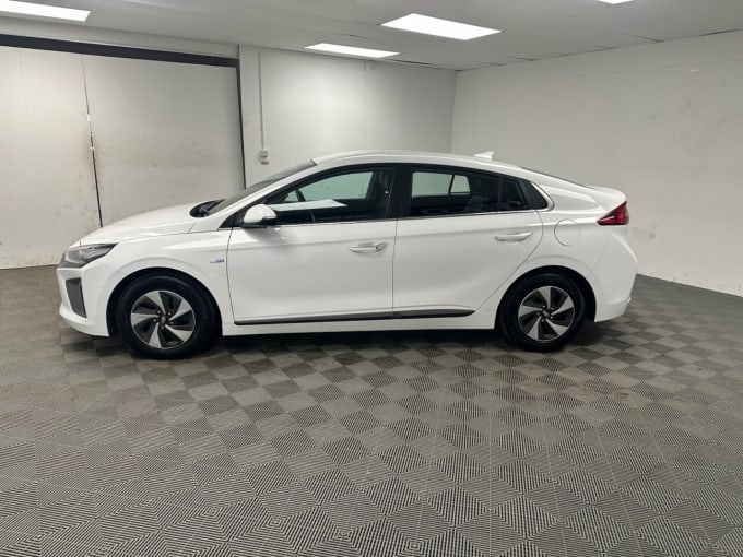 2025 Hyundai Ioniq