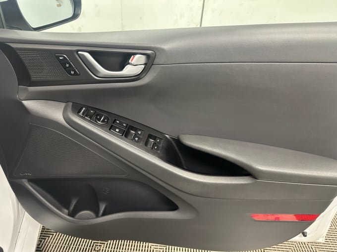 2025 Hyundai Ioniq