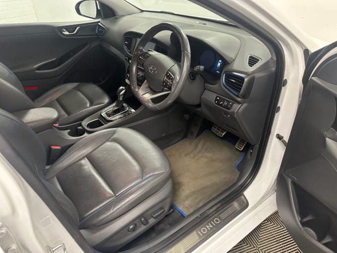 2025 Hyundai Ioniq