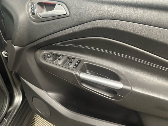 2025 Ford C-max