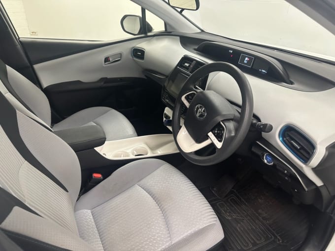 2025 Toyota Prius