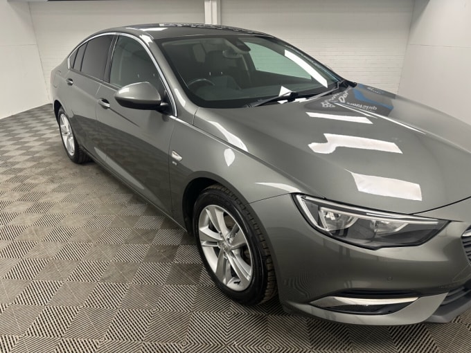 2025 Vauxhall Insignia