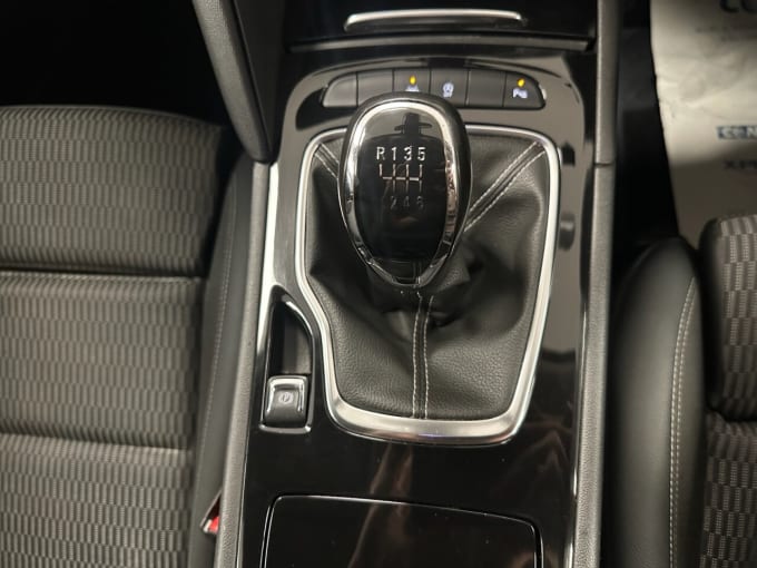 2025 Vauxhall Insignia