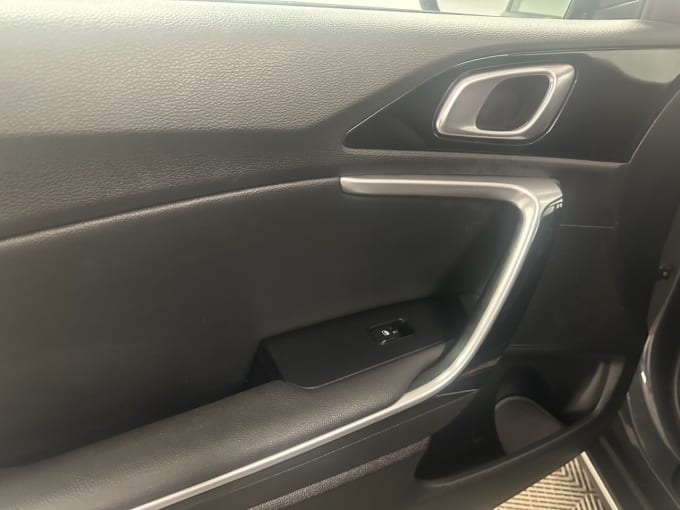 2025 Kia Xceed
