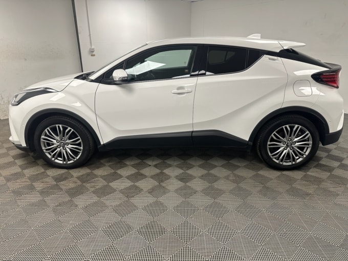 2025 Toyota C-hr