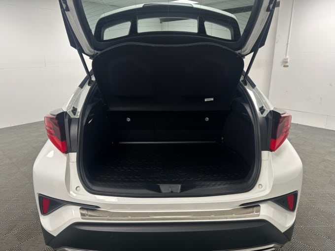 2025 Toyota C-hr