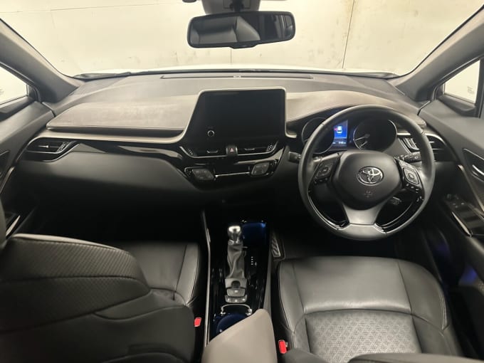 2025 Toyota C-hr