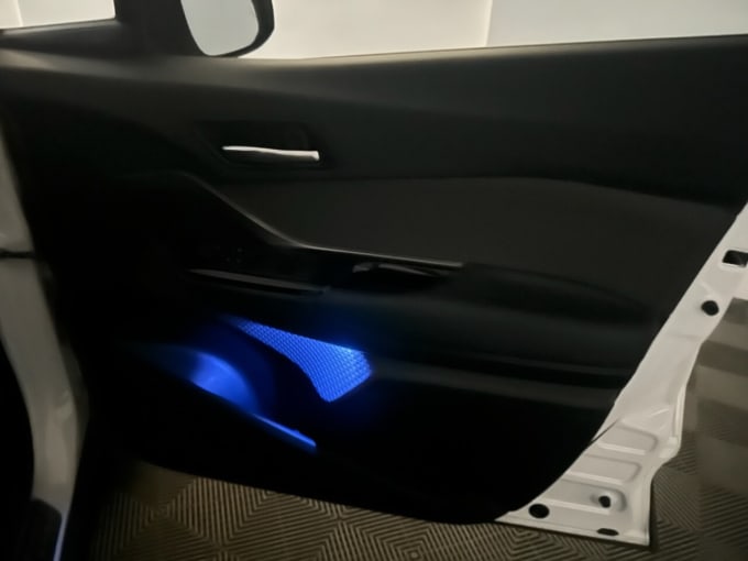 2025 Toyota C-hr