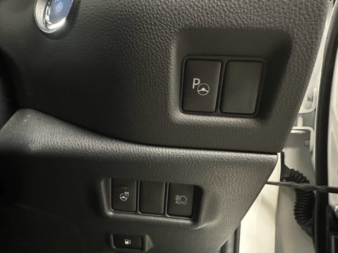 2025 Toyota C-hr