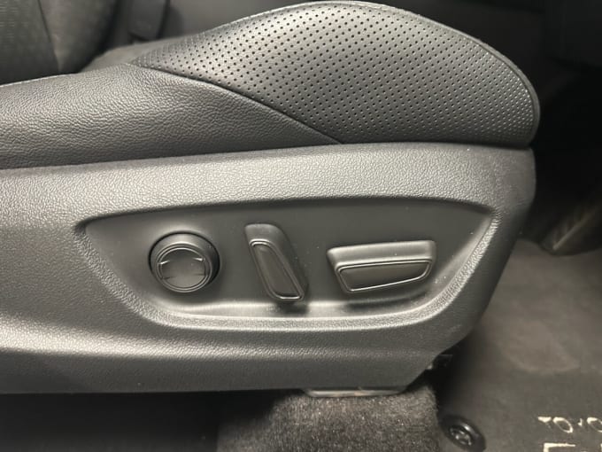 2025 Toyota C-hr