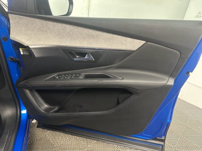 2025 Peugeot 3008