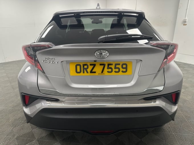 2025 Toyota C-hr