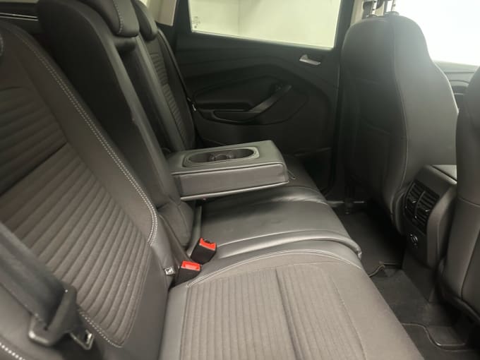 2025 Ford Kuga