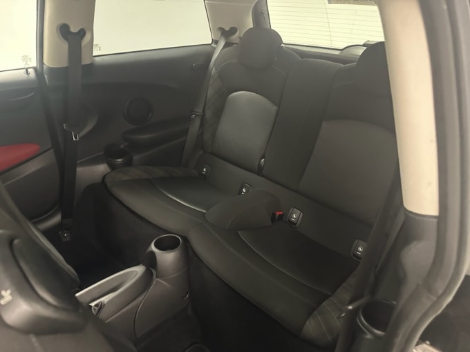 2017 Mini Hatch