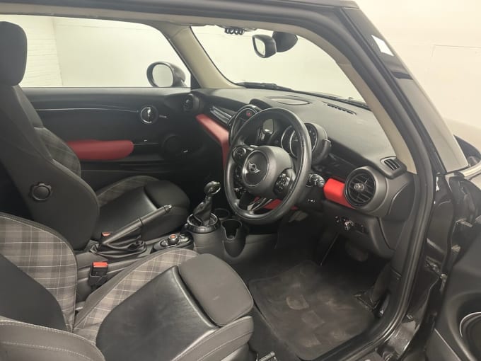 2017 Mini Hatch