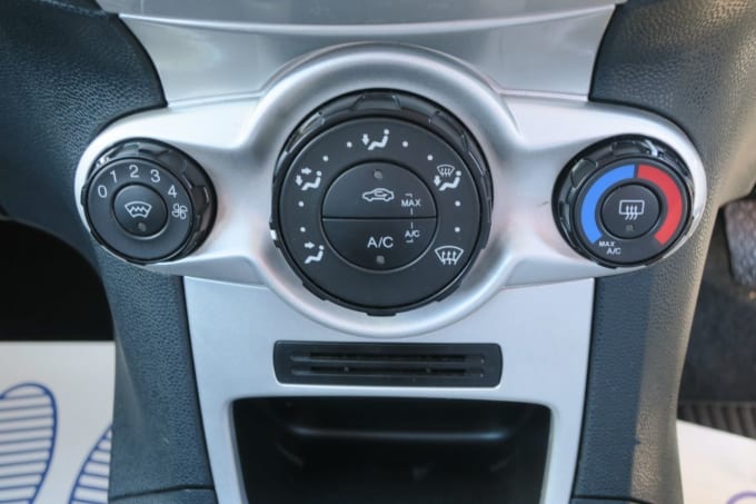 2025 Ford Fiesta