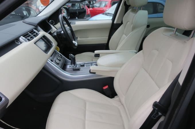 2025 Land Rover Range Rover Sport