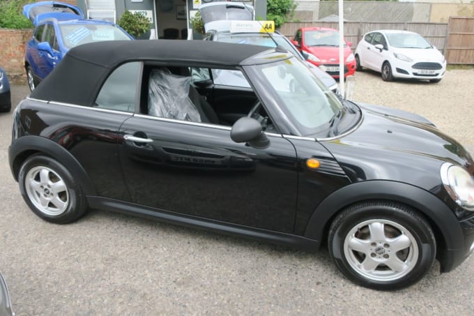 2025 Mini Convertible
