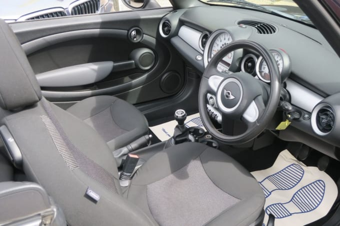 2025 Mini Convertible